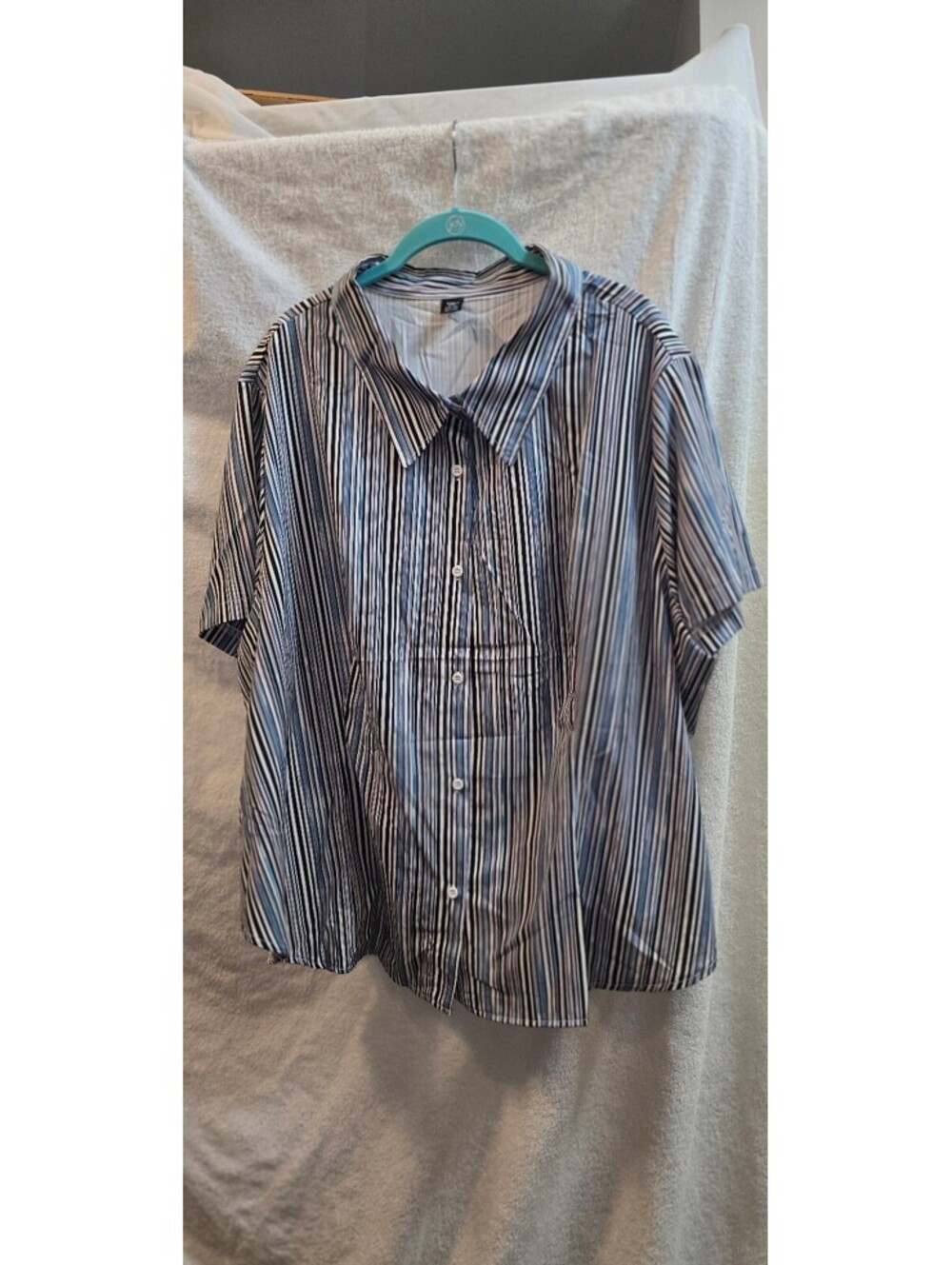 SHEIN Women's sz 24-26 striped short sleeve button-up shirt